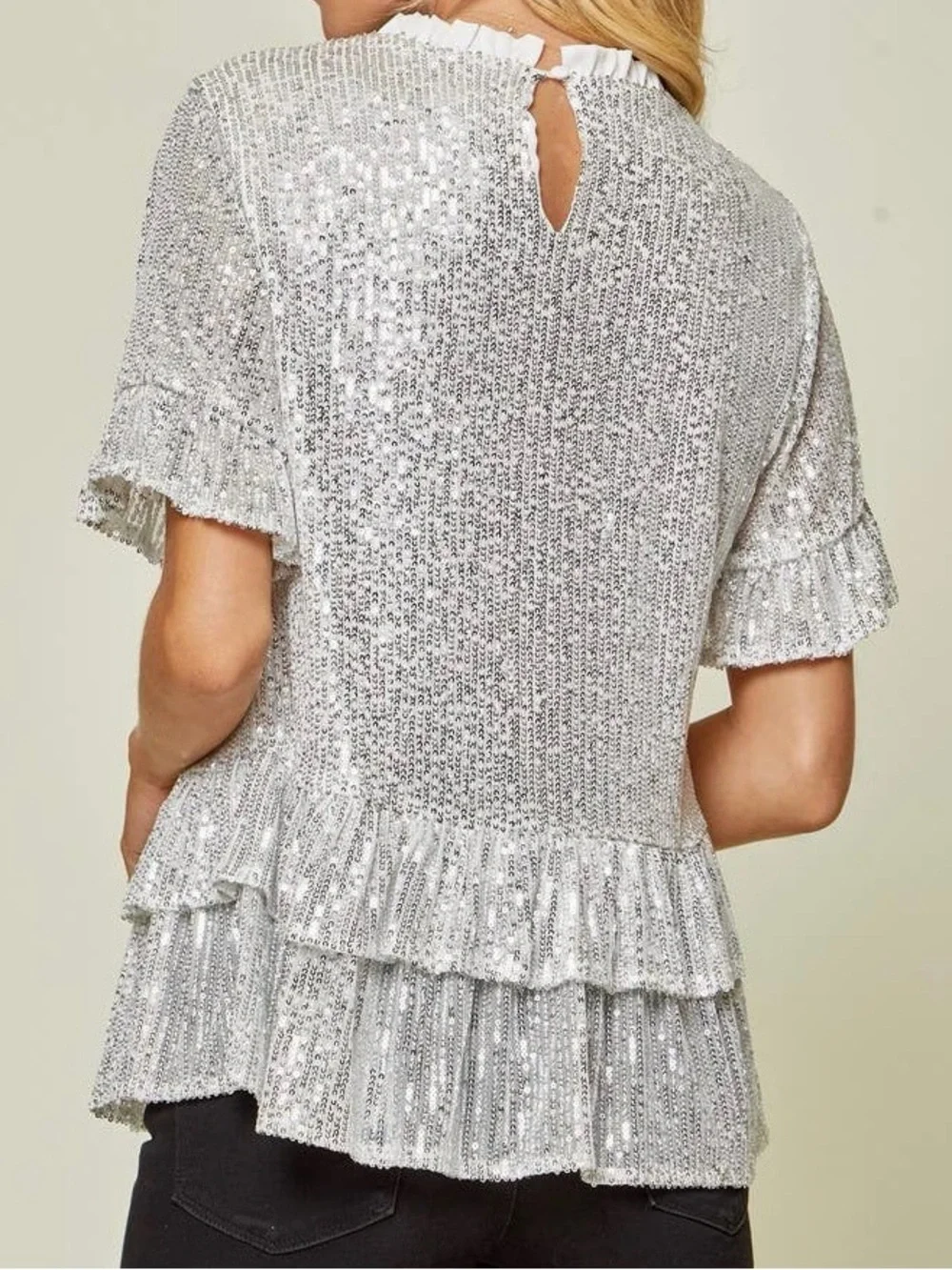 ANDREE BY UNIT White Silver Sequin Ruffle Short Sleeve Babydoll Top - Picture 4 of 8